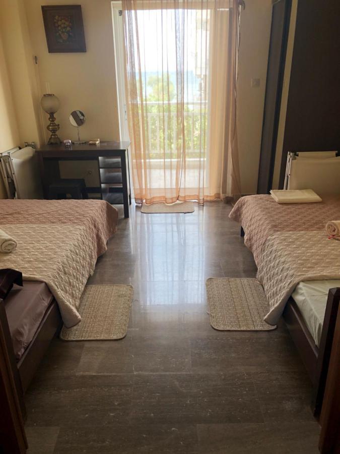 Joannas 2Brooms Sea Apartment Peraia  Exterior photo