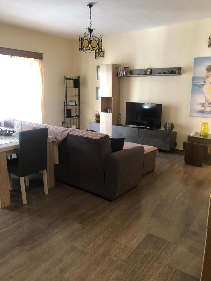 Joannas 2Brooms Sea Apartment Peraia  Exterior photo